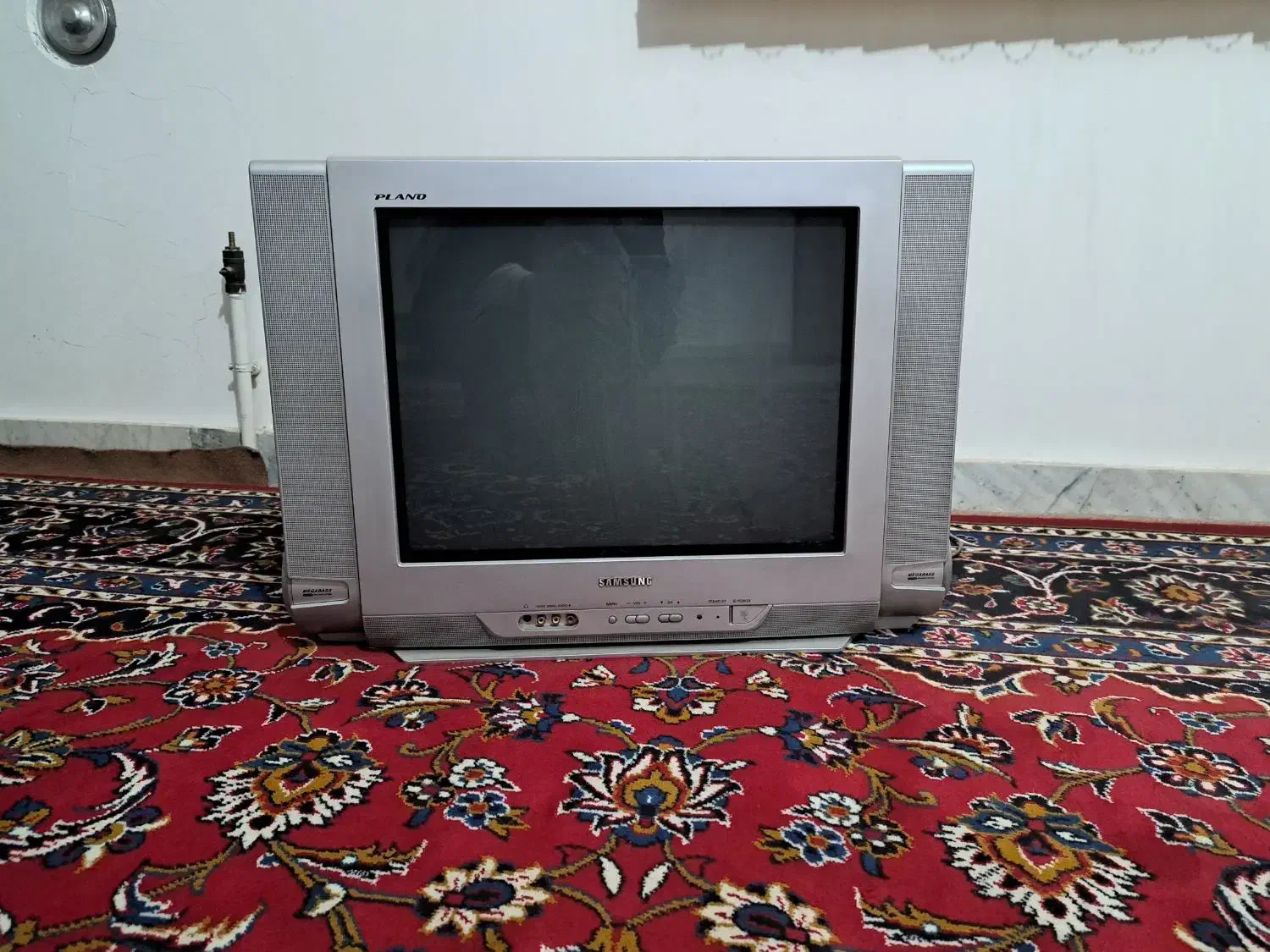 تلویزیون سامسونگ ۲۴ اینچ .سالم سالم|تلویزیون و پروژکتور|کاشان, دروازه جوشقان|دیوار