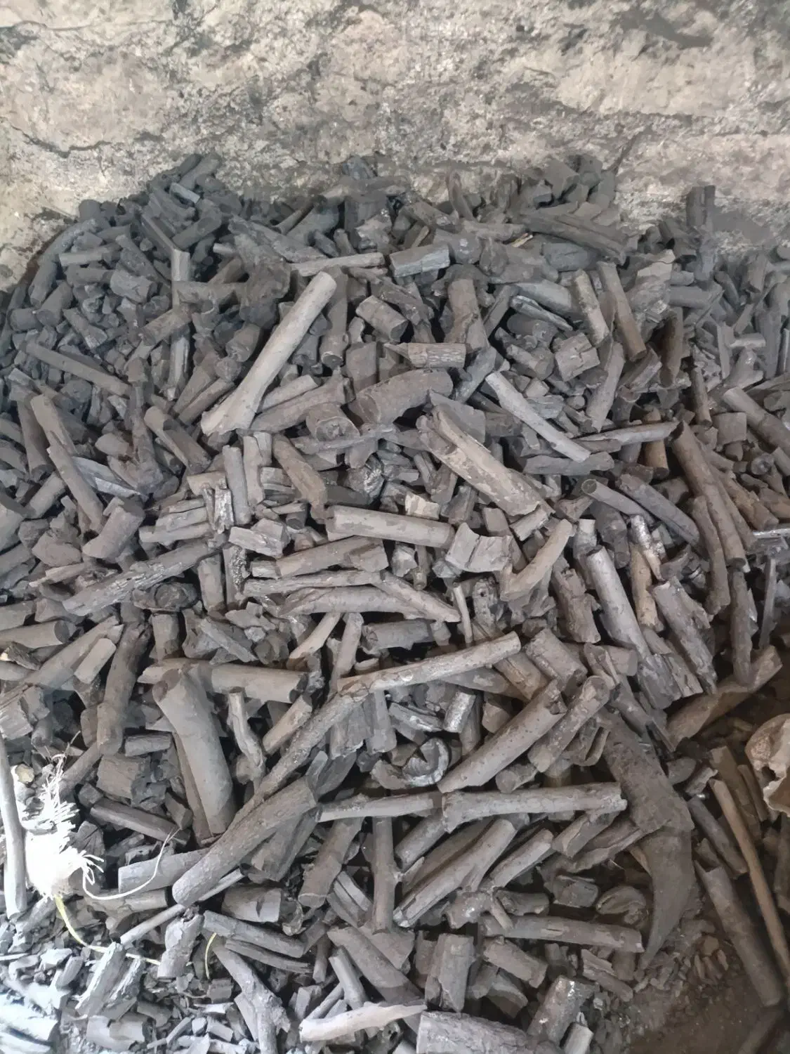 به دونفر نیروی کاری متعهد جهت کار زغال|استخدام صنعتی، فنی، مهندسی|چناران, |دیوار