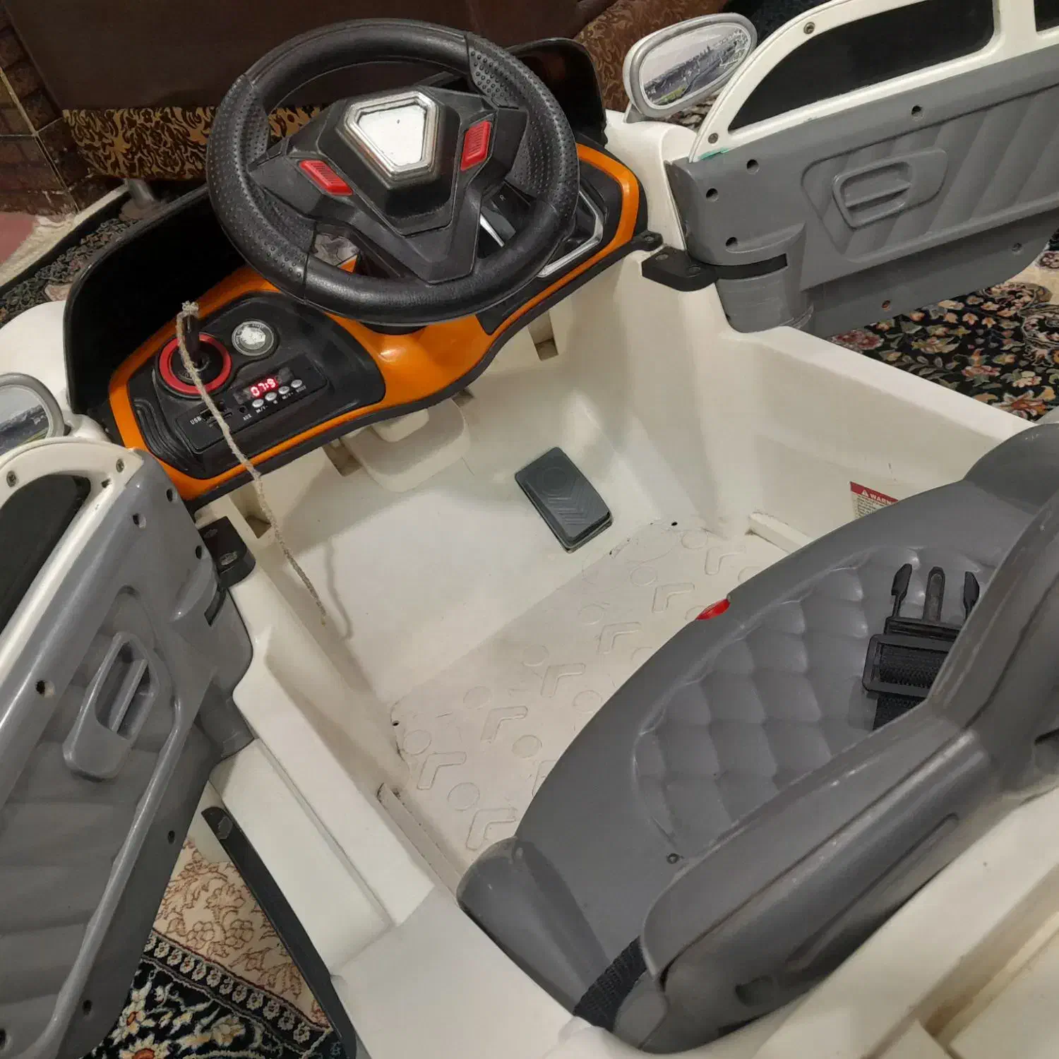 ماشین شارژی|اسباب‌بازی بچه|اهواز, پردیس دو|دیوار