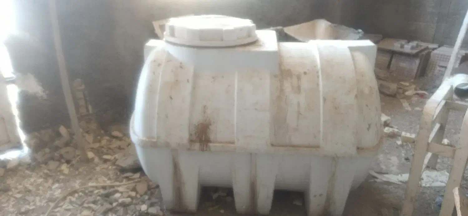 پنجره آلومینیومی و  2 عدد تانکی هزار لیتری|مصالح و تجهیزات ساختمان|لالی, |دیوار