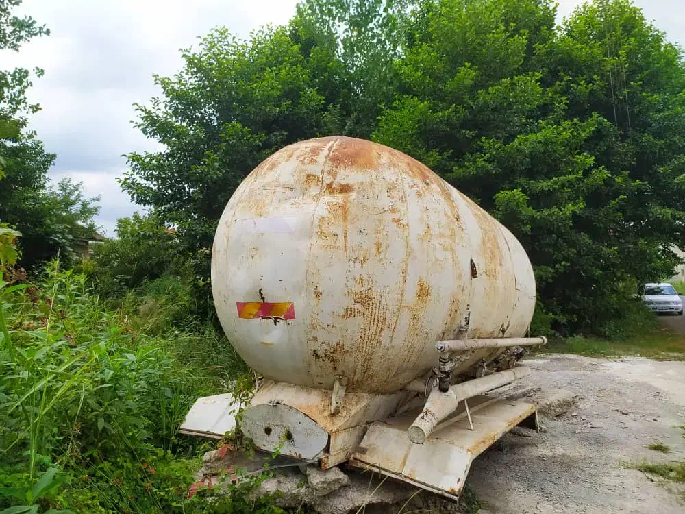 بونکر سیمان 10چرخی (ظرفیت 18تن)|خودرو سنگین|سیاهکل, |دیوار