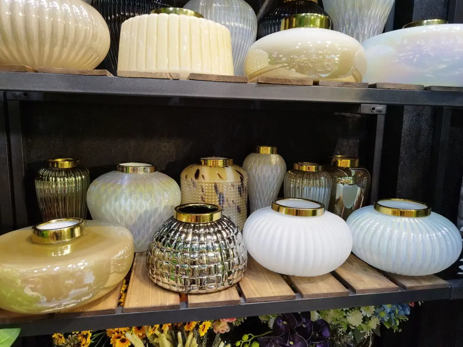 گلدان رنگ ثابت|گل مصنوعی|فردیس, فردیس|دیوار