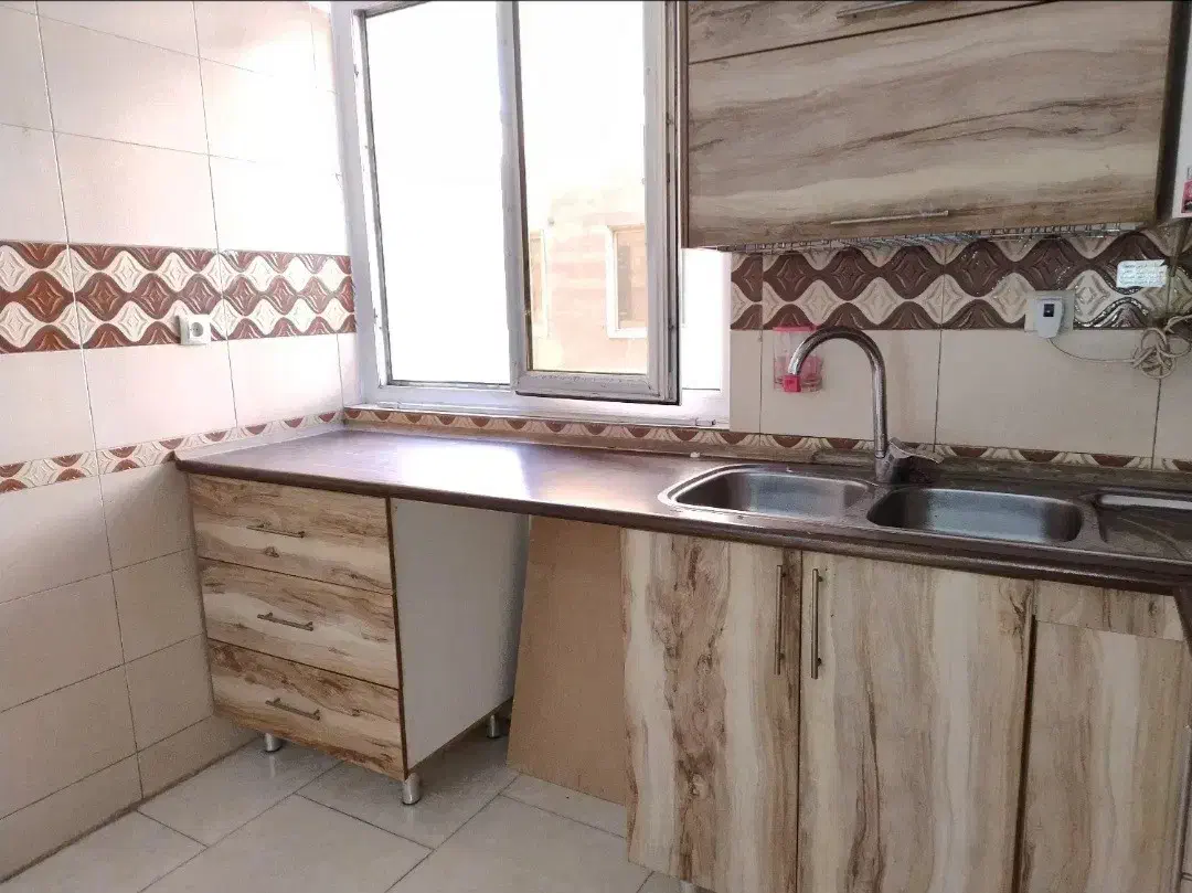 ۶۰ متری/فول امکانات/بازسازی/نزدیک مترو پیروزی