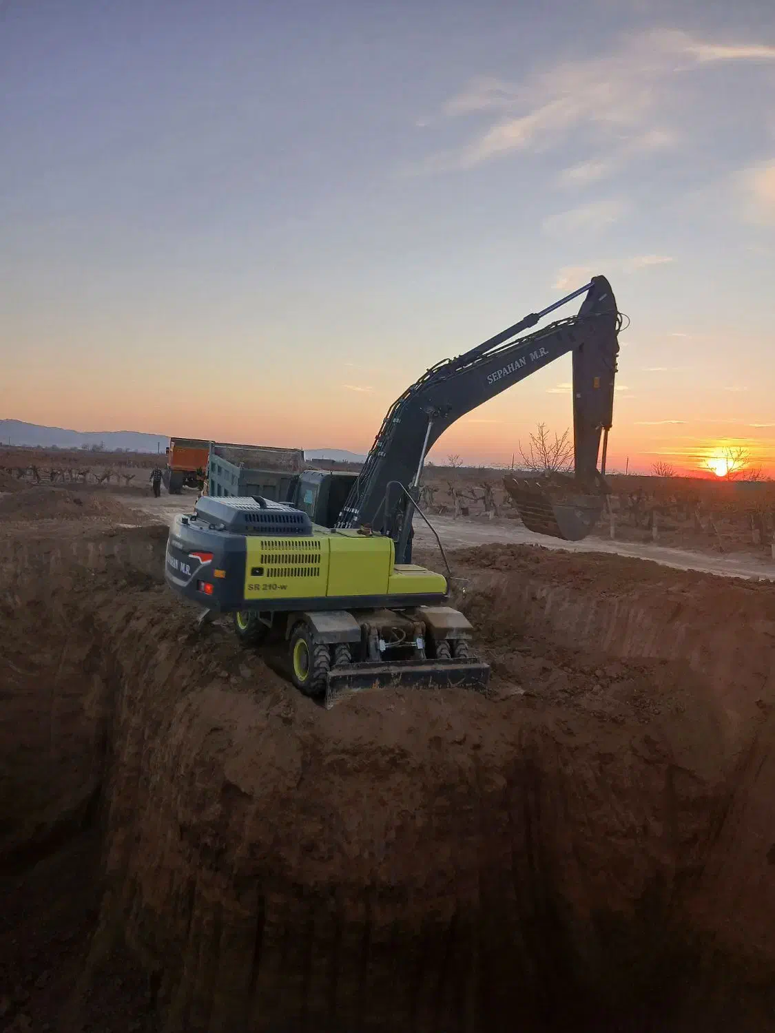 خدمات بیل مکانیک|خدمات پیشه و مهارت|شاهرود, |دیوار