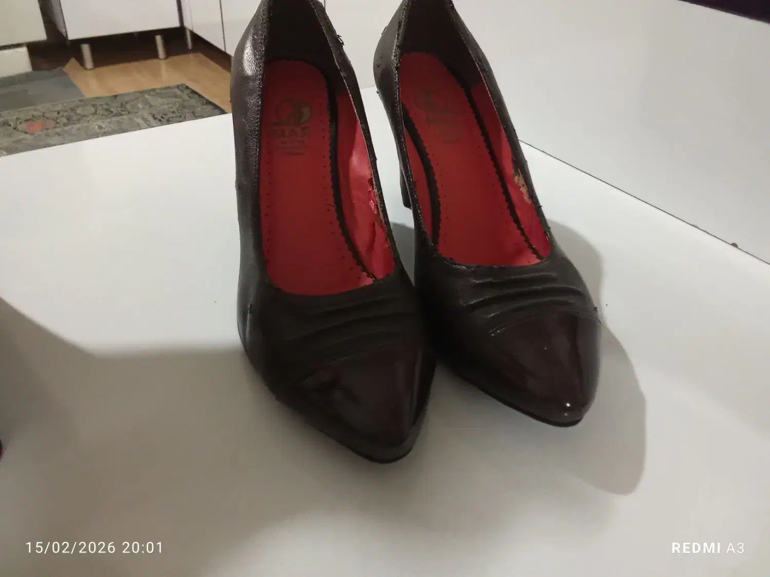 کفش مجلسی|کیف، کفش، کمربند|شیروان (خراسان), |دیوار