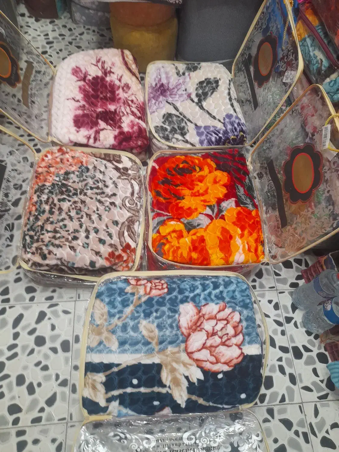 پتو|رختخواب، بالش، پتو|آبادان, |دیوار