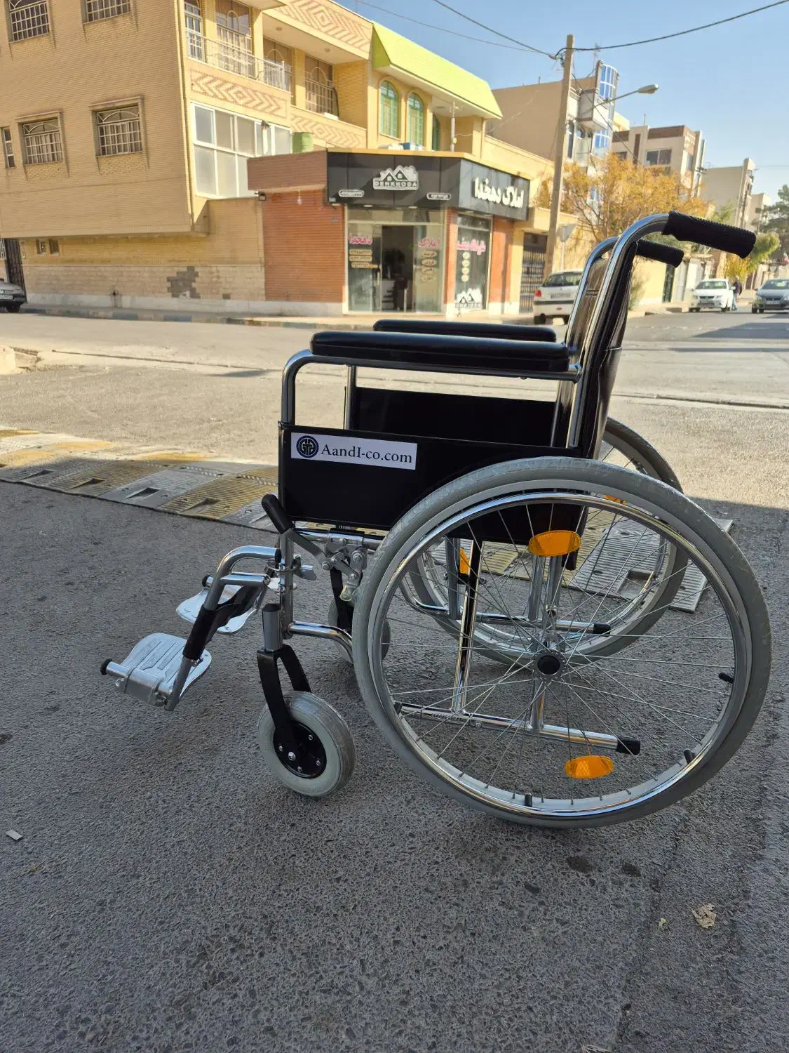 ویلچر تایوانی اصل مناسب تا وزن ۱۲۰ کیلو|آرایشی، بهداشتی، درمانی|شاهین‌شهر, مخابرات (شهید بهشتی)|دیوار