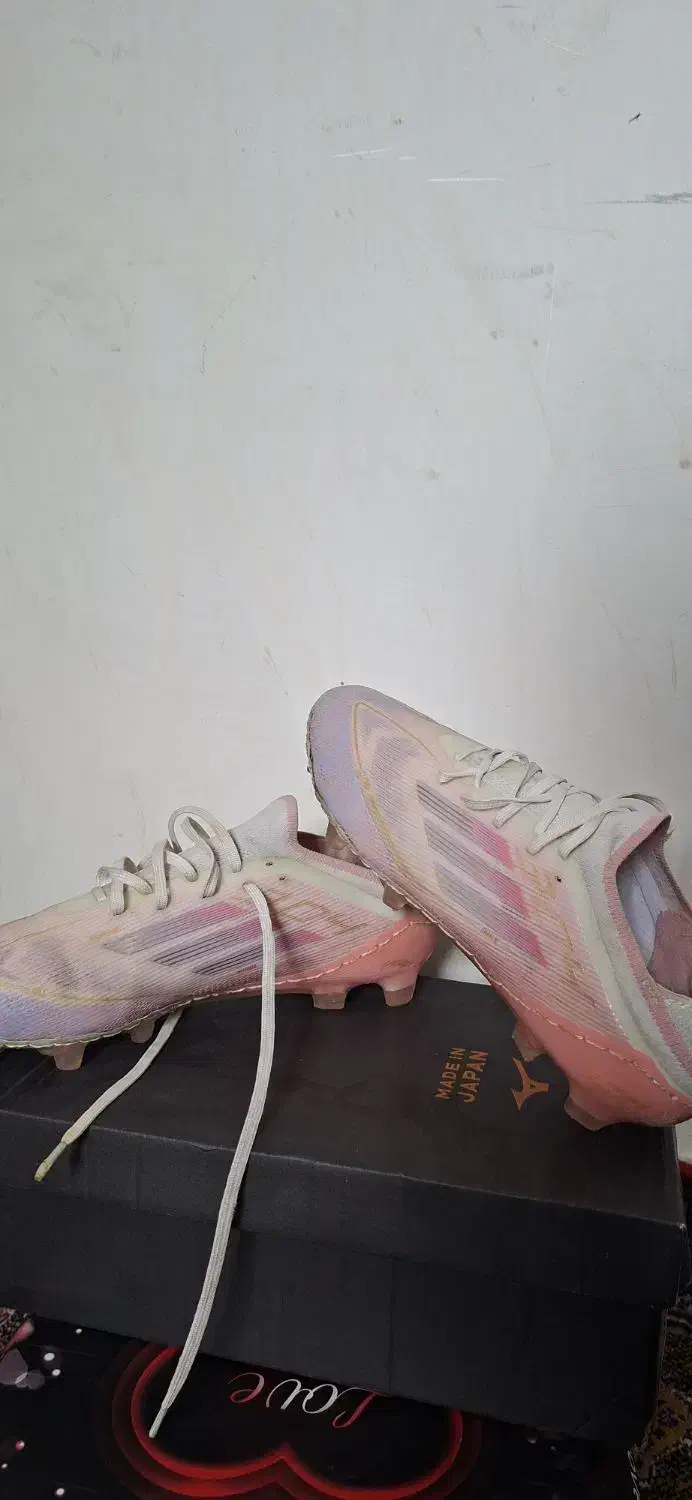 کفش فوتبال چمنF50|ورزش‌های توپی|سقز, |دیوار