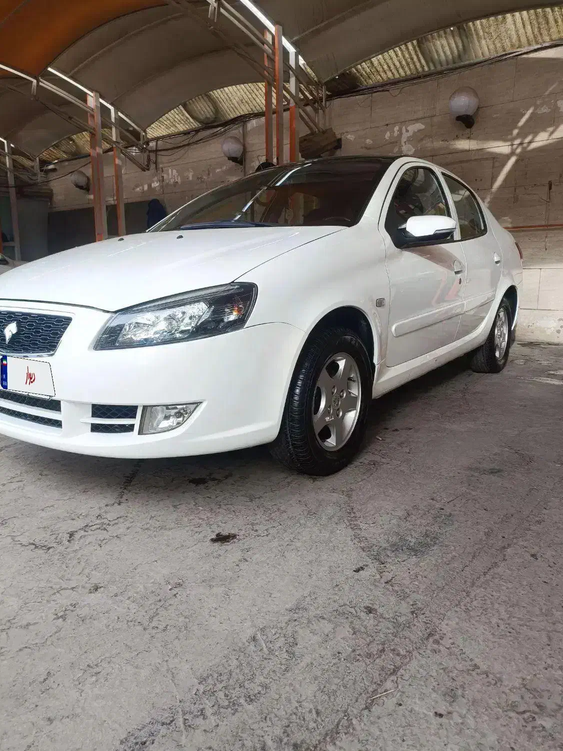 رانا پلاس سقف شیشه ۱۴۰۱ سفید در حد|خودرو سواری و وانت|کرج, شهرک مترو|دیوار