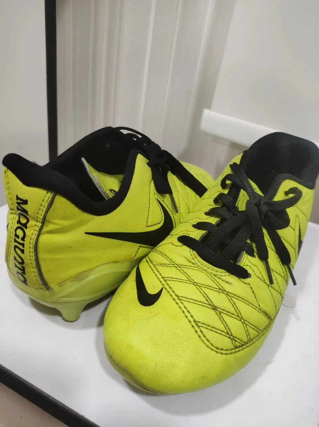 کفش فوتبال چمن .|تجهیزات ورزشی|دزفول, |دیوار