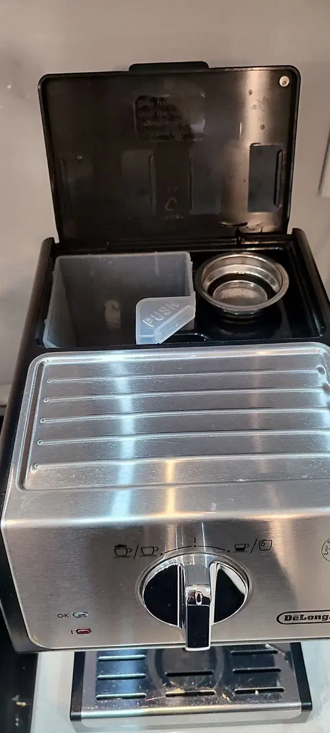 اسپرسو ساز دلونگی ایتالیایی در حد نو با فشار 20بار|سماور، چای‌ساز، قهوه‌ساز|یزد, |دیوار