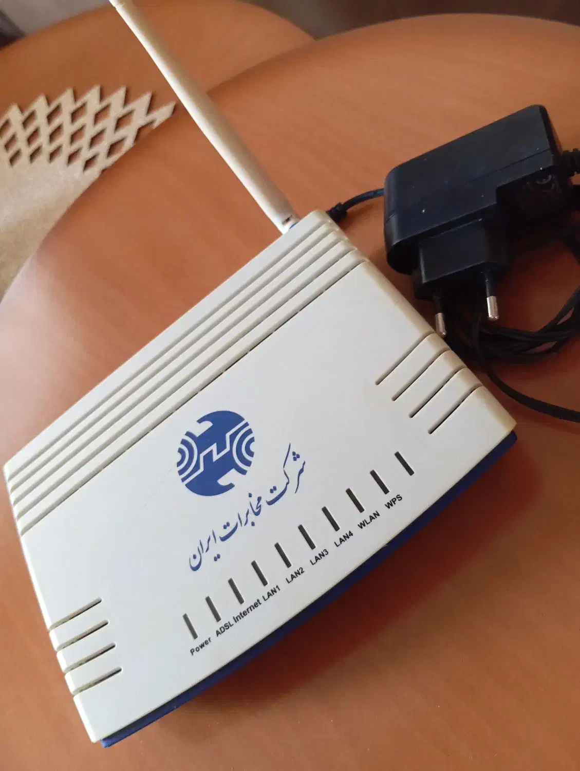 مودم شرکت مخابرات ایران ۴ پورت|مودم و تجهیزات شبکه|بروجرد, |دیوار