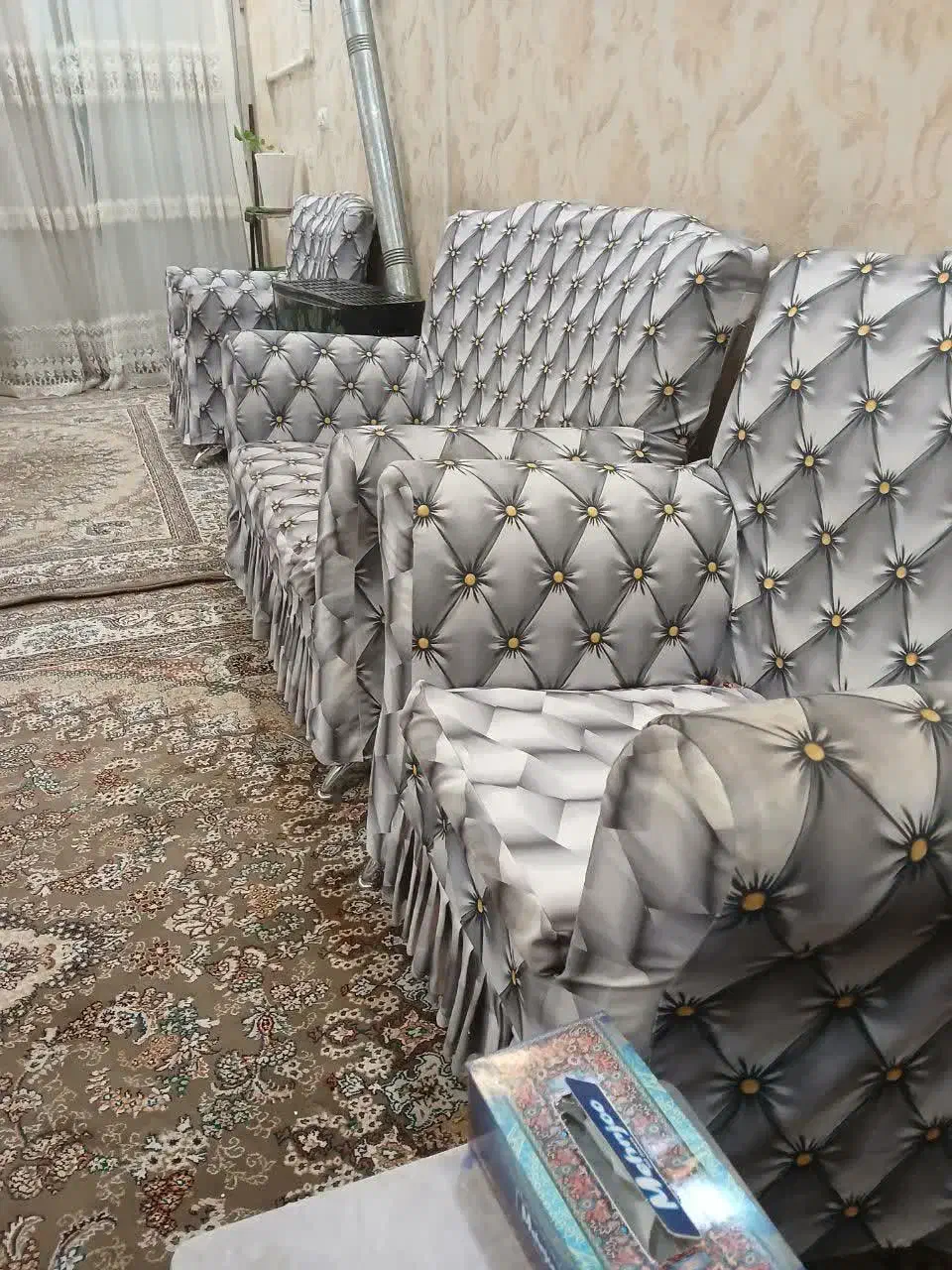 فروش فوری مبل دست دوم|مبلمان خانگی و میز عسلی|یزد, |دیوار