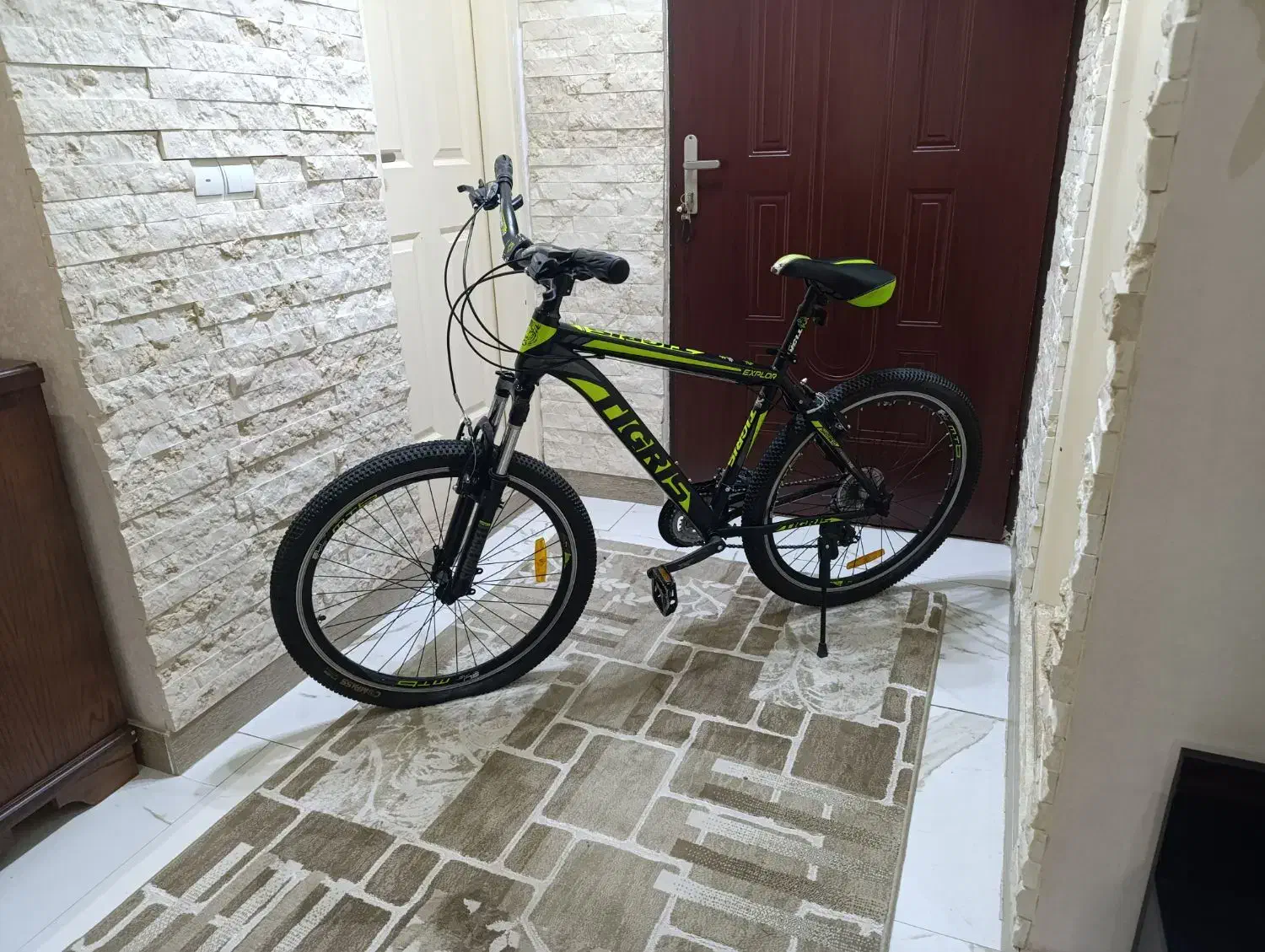 دوچرخه تایگر|دوچرخه، اسکیت، اسکوتر|میانه, |دیوار