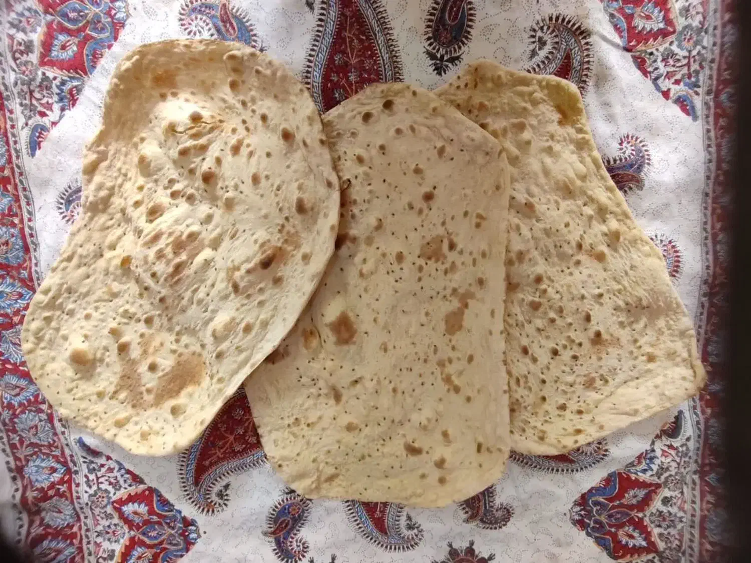 نان خانگی بومی|خوردنی و آشامیدنی|اصفهان, الهیه|دیوار