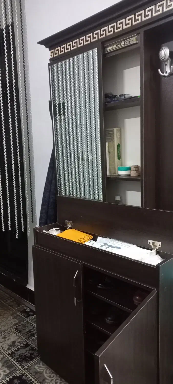 جاکفشی قدی  کمددار|جاکفشی، کمد، دراور|بجنورد, |دیوار