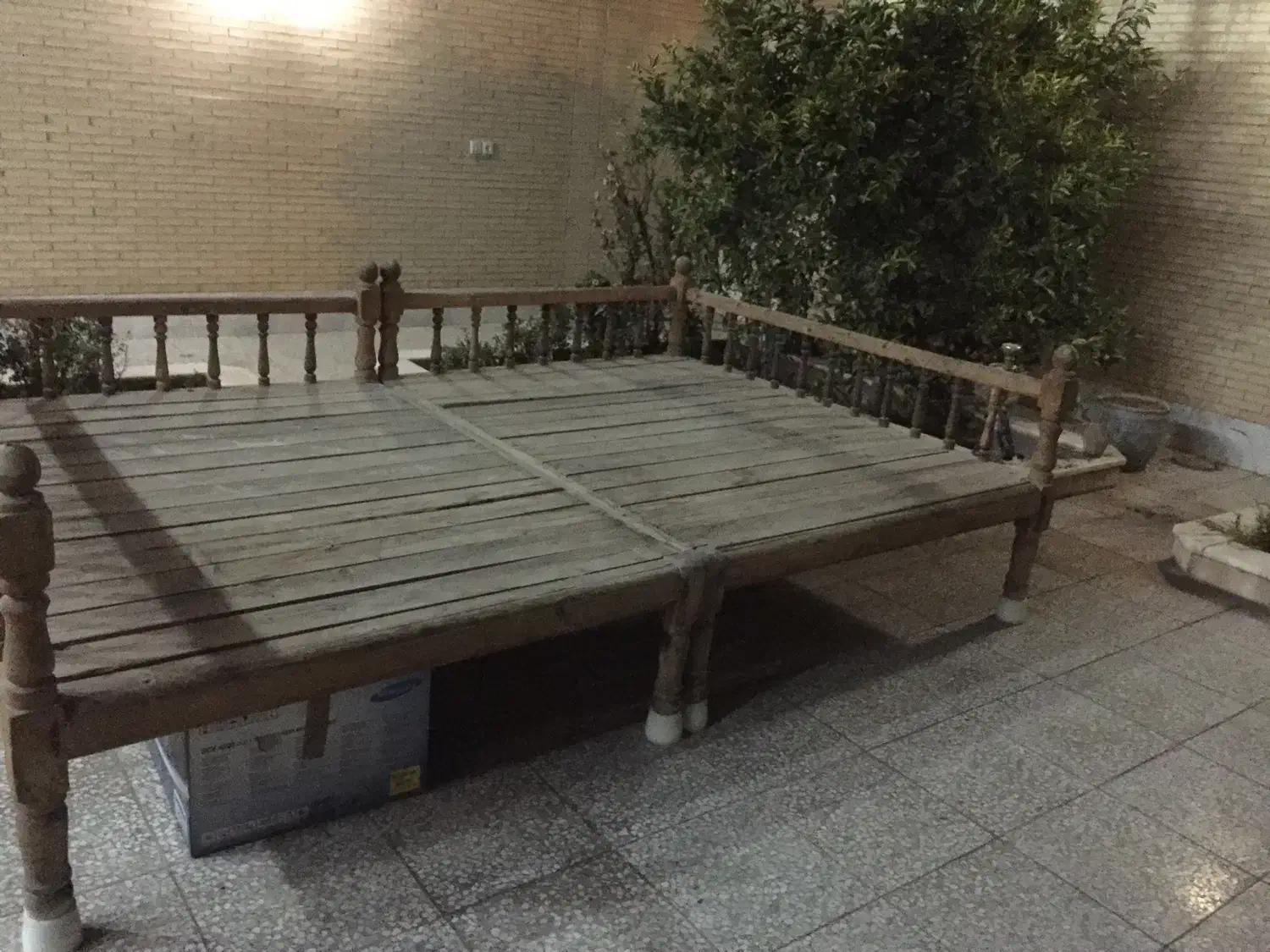 تخت چوبی|تخت و سرویس خواب|یزد, |دیوار