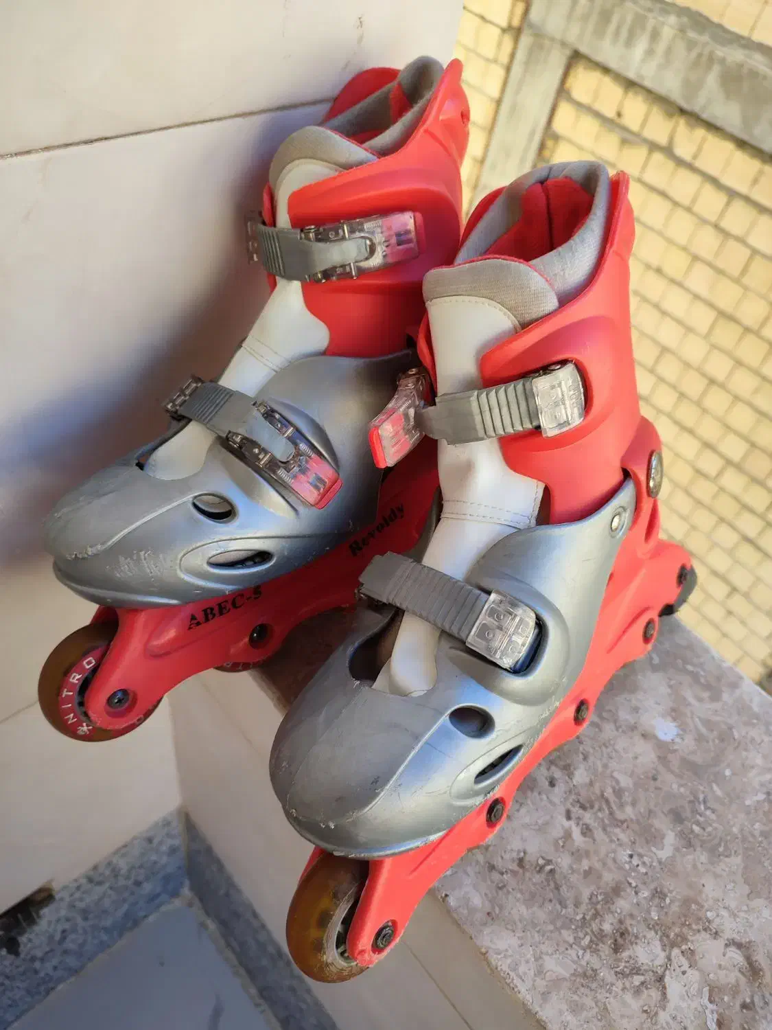 کفش اسکیت ۱۶۰۰|دوچرخه، اسکیت، اسکوتر|کرمانشاه, |دیوار