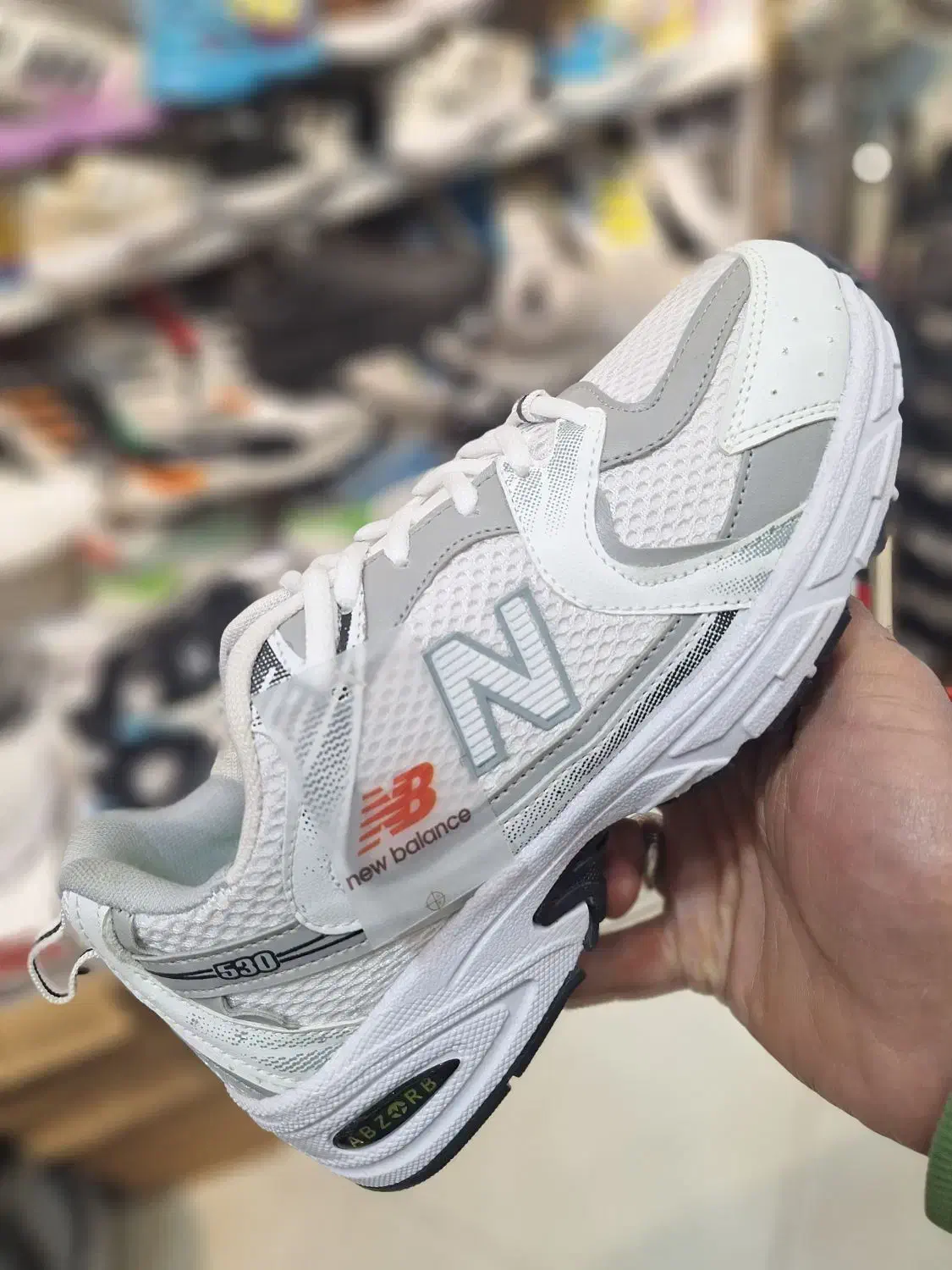 نیوبالانس|کیف، کفش، کمربند|بروجرد, |دیوار