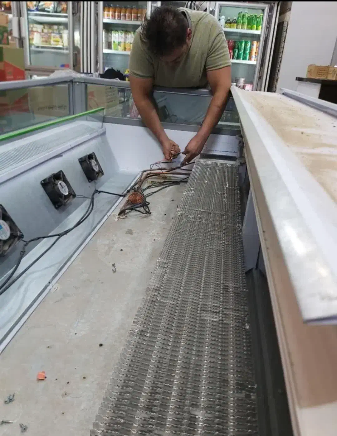 شرکت معتبرتعمیرانواع یخچال فریزربا ضمانت نامه کتبی|خدمات پیشه و مهارت|یزد, |دیوار