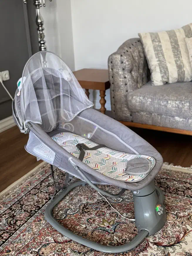 گهواره برقی ماستلا|تخت و صندلی بچه|کرمانشاه, |دیوار