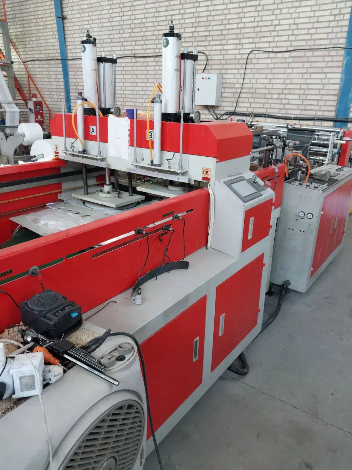 نایلون دسته دار|عمده‌فروشی|اندیشه, اندیشه فاز ۱|دیوار