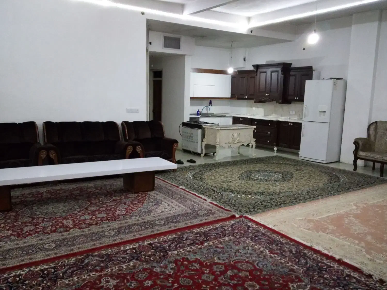 اجاره باغ ویلااستخردار، 2000 متری، مبله، دوخواب|اجارهٔ کوتاه‌مدت ویلا و باغ|شاندیز, |دیوار