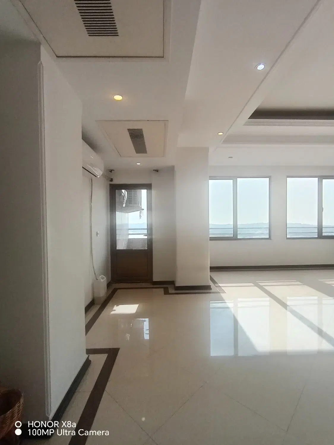 اجاره آپارتمان ۳ خوابه دریاچه چیتگر/منطقه۲۲