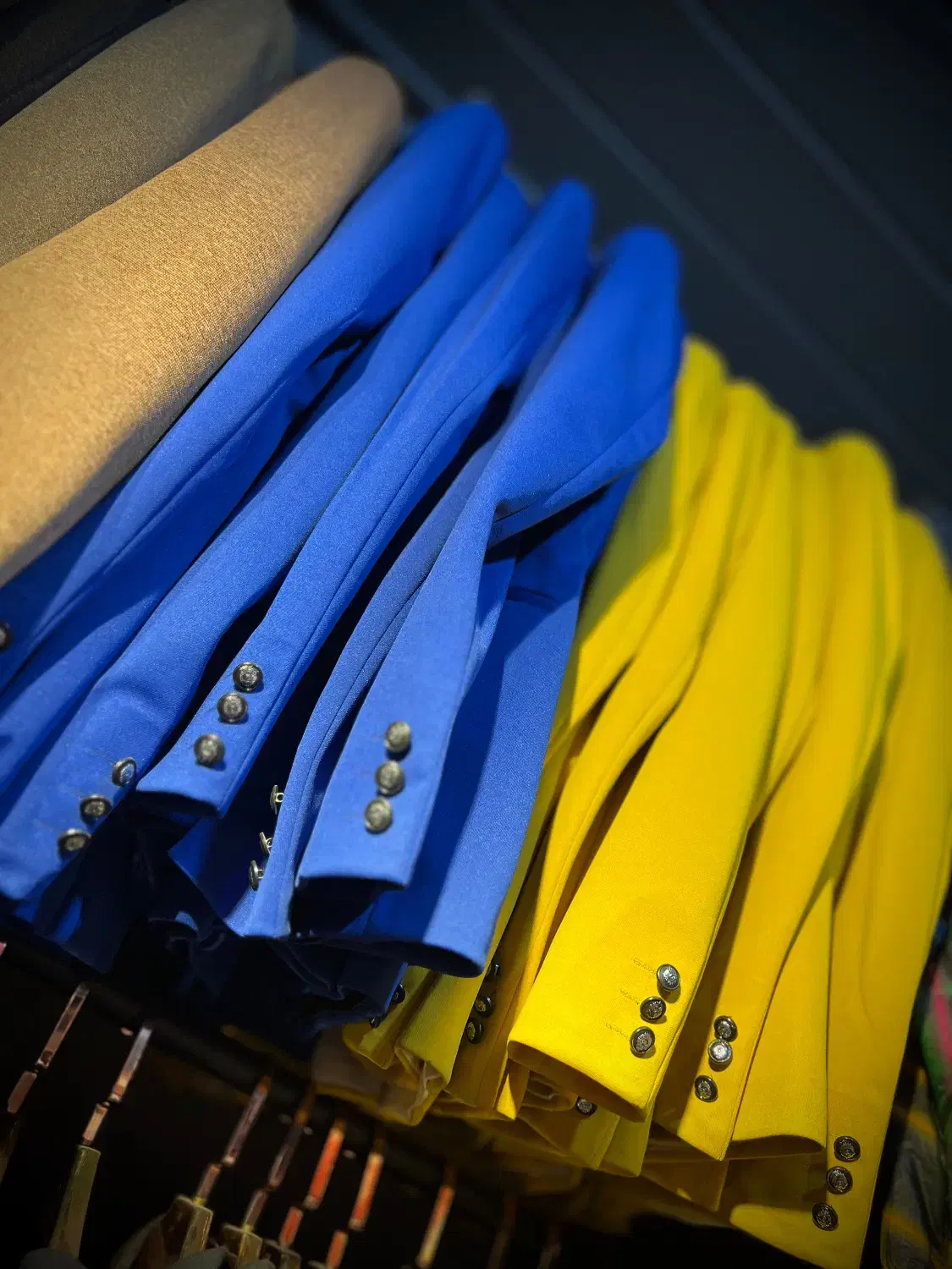 فروش تعدادی تک کت|لباس|رشت, شهریاران|دیوار