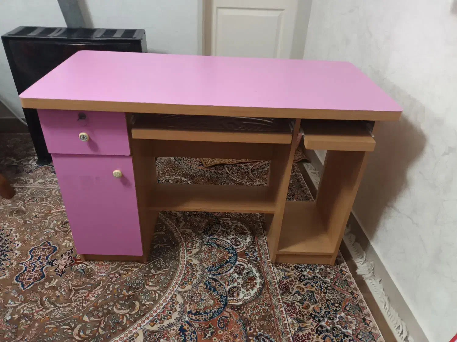 میز تحریر|میز تحریر و کامپیوتر|فردیس, شهرک ارم|دیوار