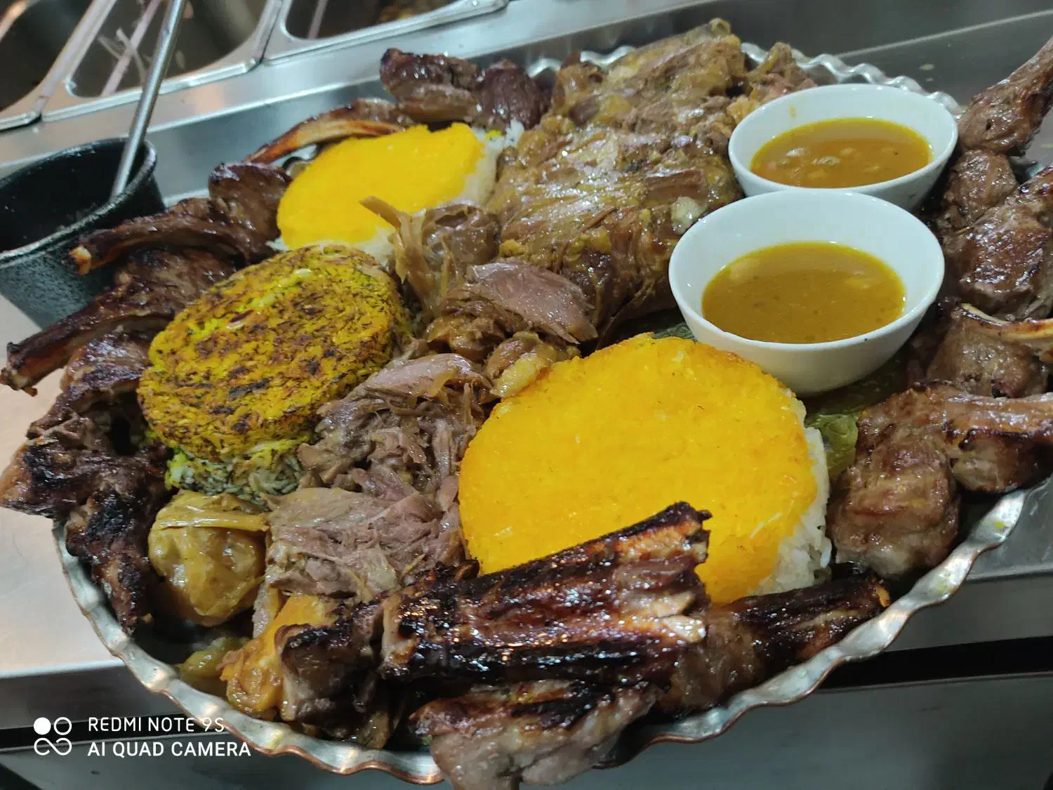 آشپز ایرانی مسلط ب برنج زدن و پخت خورشت ها|استخدام خدمات فروشگاه و رستوران|کرمان, |دیوار