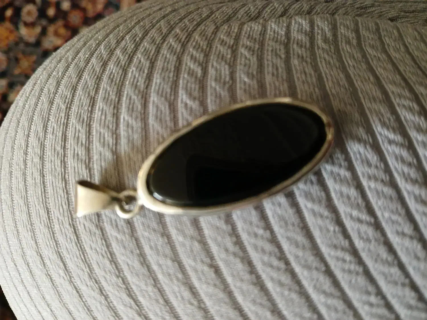 نقره آویز با سنگ اصل شوه|کلکسیون اشیاء عتیقه|سلماس, |دیوار