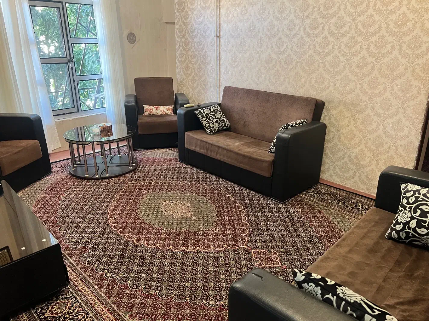 فروش مبل تخت شو دسته دوم و تمیز|مبلمان خانگی و میز عسلی|سقز, |دیوار