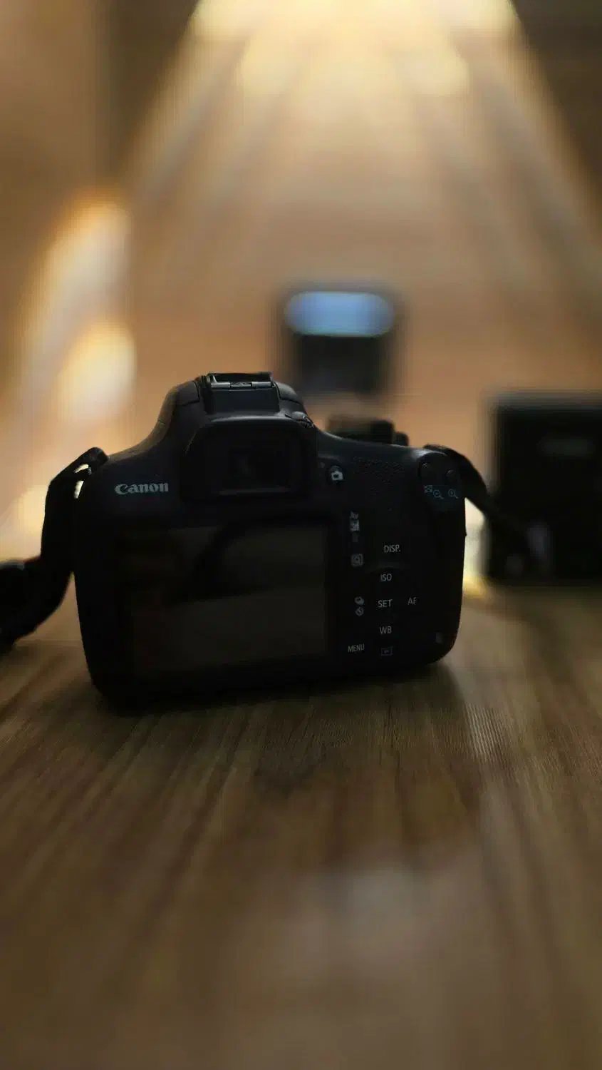 دوربین Canon1200D EOS در حد نو و کم شات|دوربین عکاسی و فیلمبرداری|تهران, جوادیه تهرانپارس|دیوار