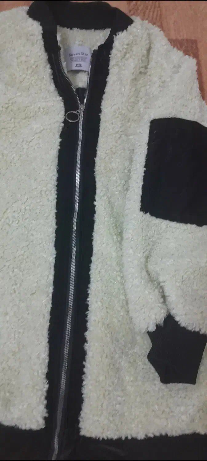 لباس|لباس|اسلام‌شهر, شهرک انبیا|دیوار