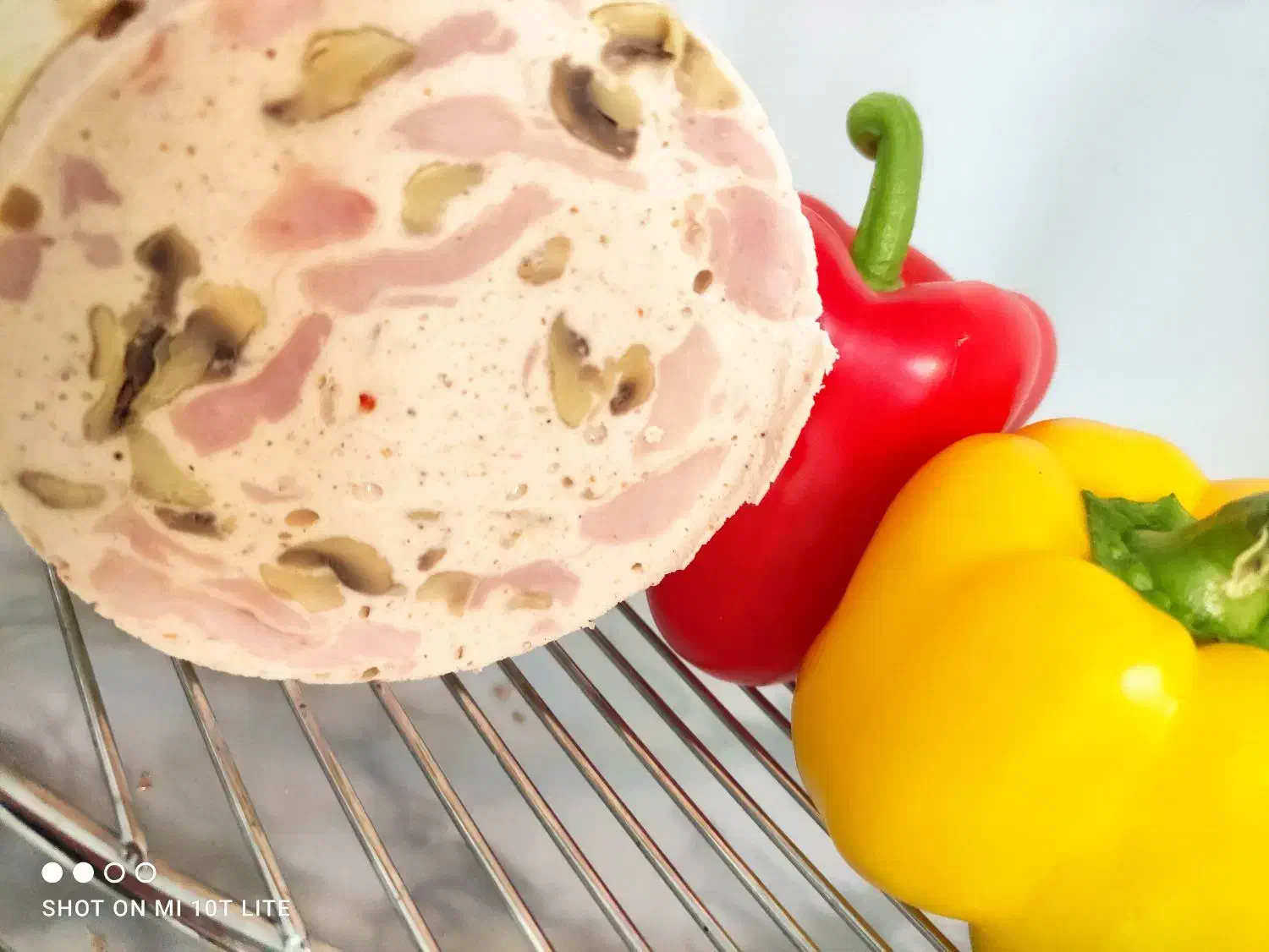 سوسیس و کالباس نامیک|خوردنی و آشامیدنی|اصفهان, پروین|دیوار