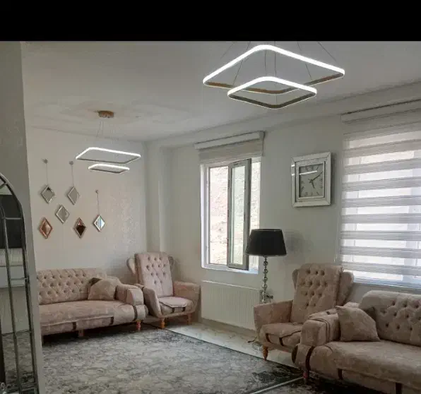 دو عدد لوستر مدرن ریموت کنترل دار|لوستر و چراغ آویز|کرمانشاه, |دیوار