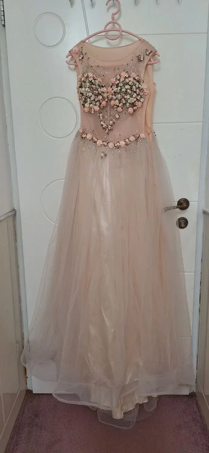 لباس مجلسی|لباس|میبد, |دیوار