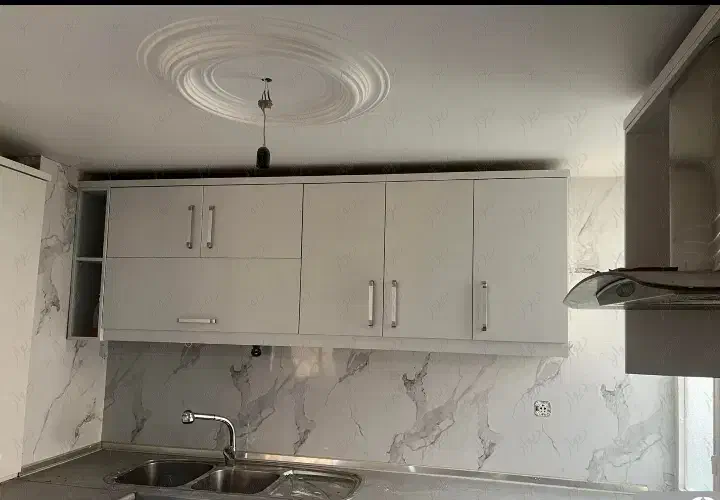 135متر 3خواب 2تا پارکینگ سندی