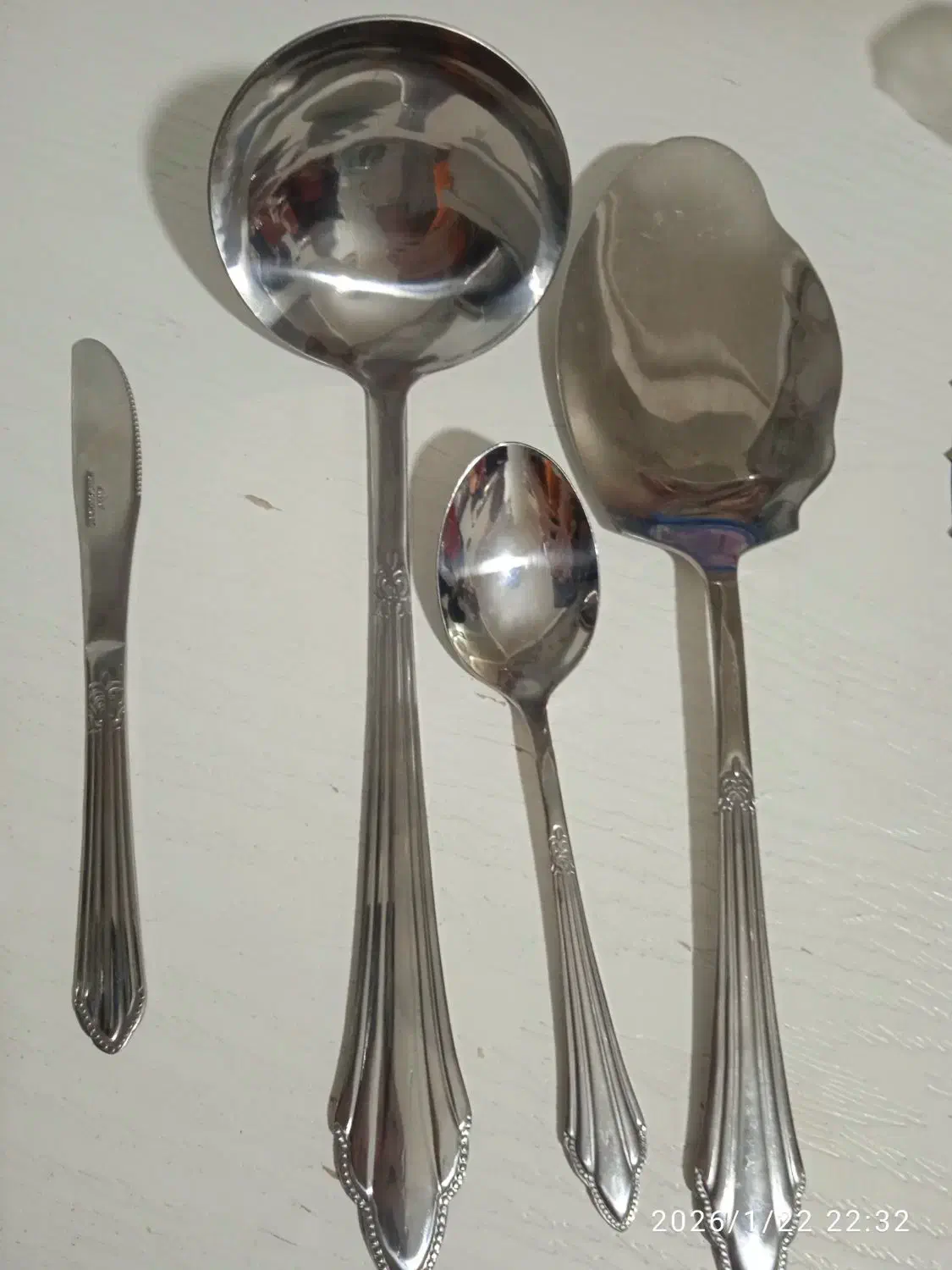 سرویس قاشق چنگال|ظروف سرو و پذیرایی|شاهین‌شهر, شهرک گلدیس|دیوار