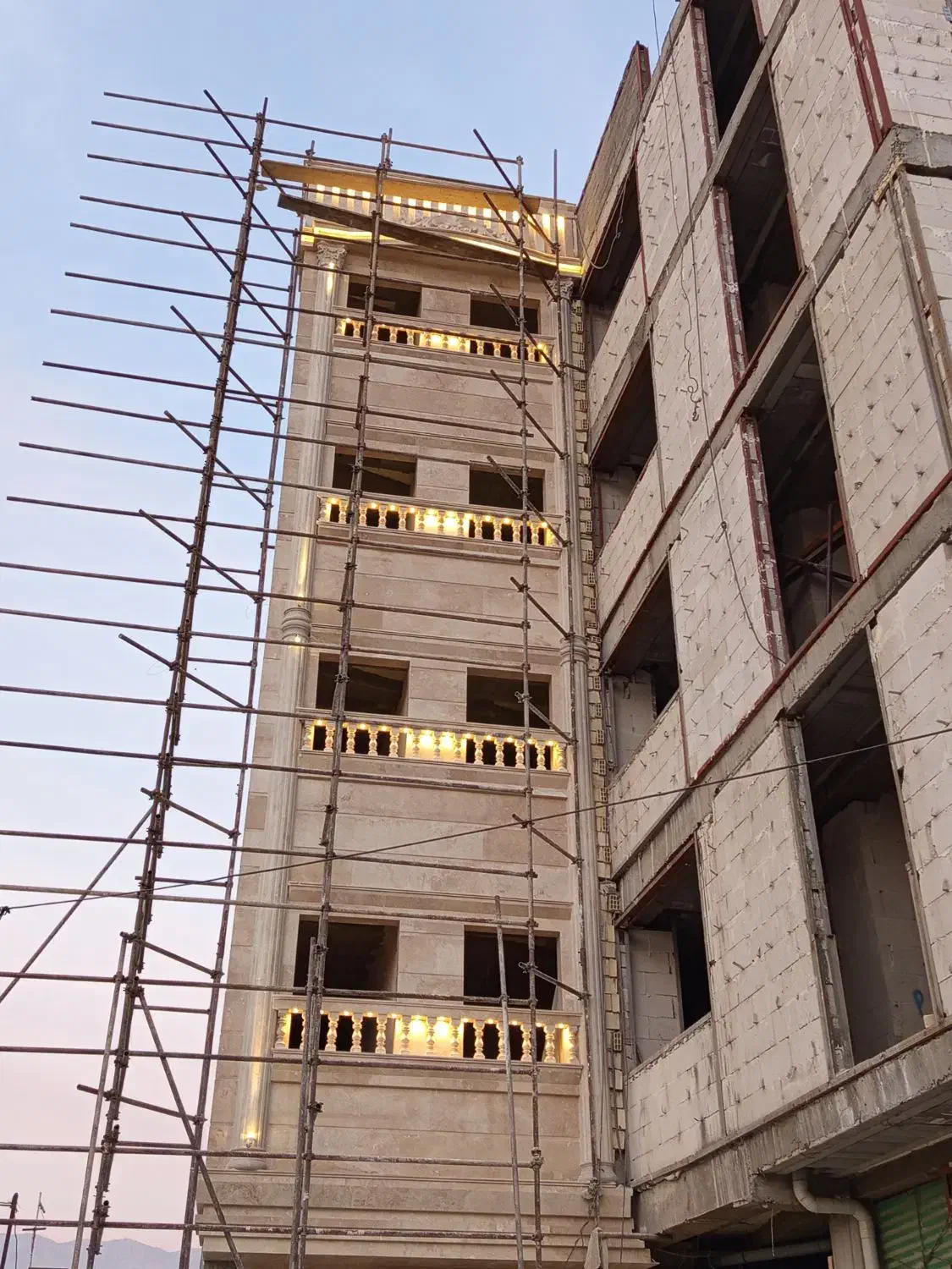 برق کشی ساختمان|خدمات پیشه و مهارت|کازرون, |دیوار