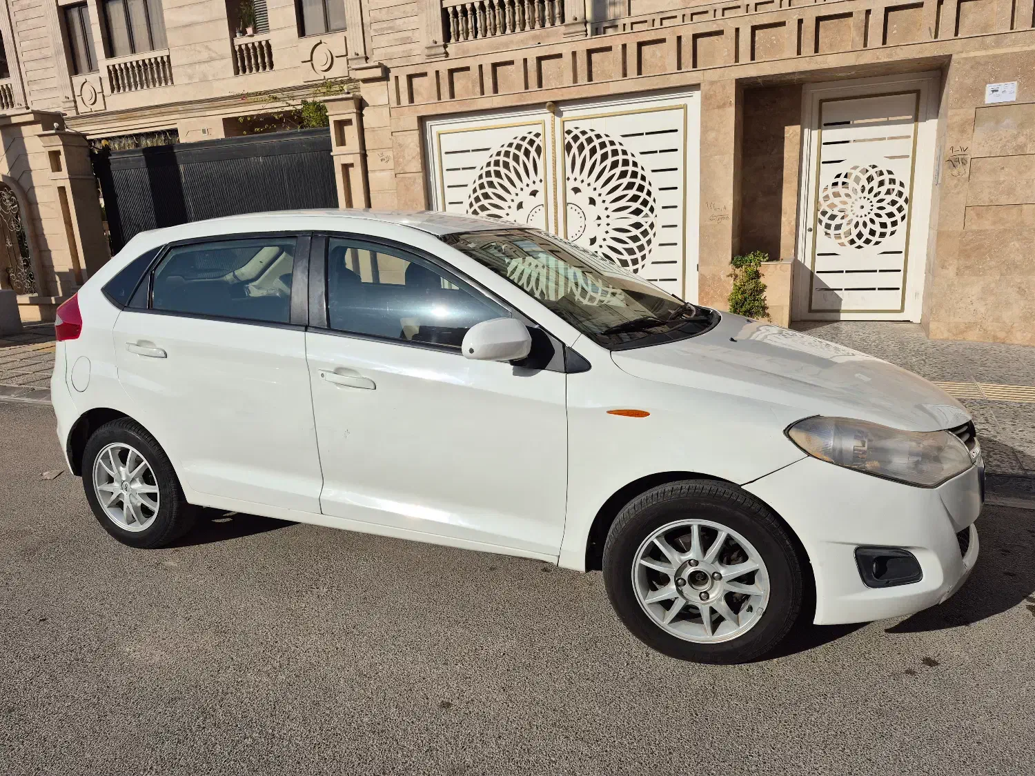 ام وی ام ۳۱۵ سفید|خودرو سواری و وانت|شیراز, ریشمک|دیوار