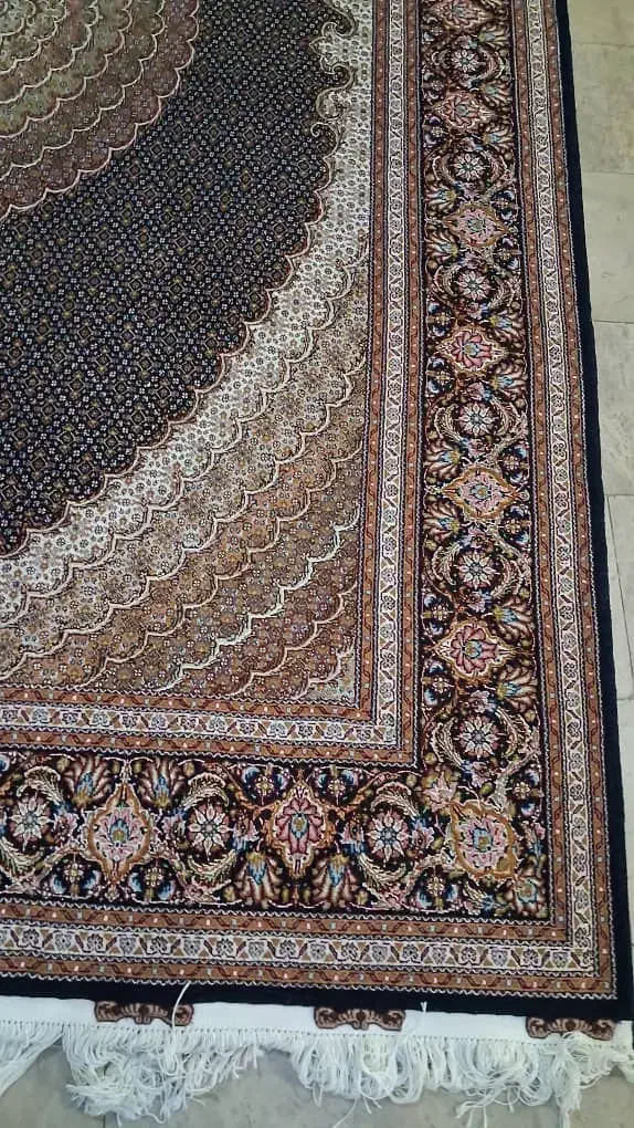 جفت 9 متری خوی|فرش|رشت, آزادگان|دیوار