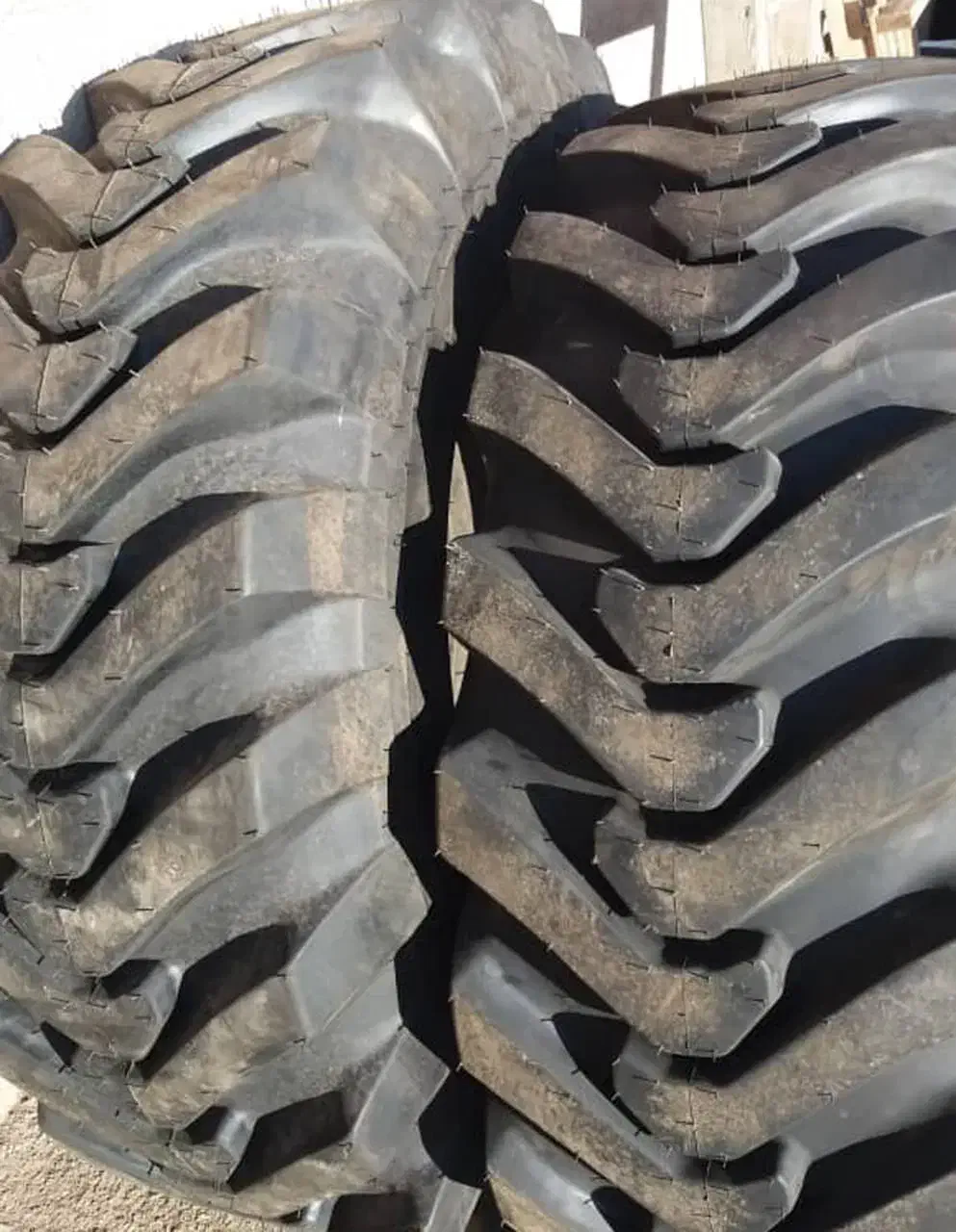 لاستیک بیل بکهو 16/9/28 و 18/4/26 اوزکا ترکیه|قطعات یدکی و لوازم جانبی|تهران, تهرانپارس شرقی|دیوار