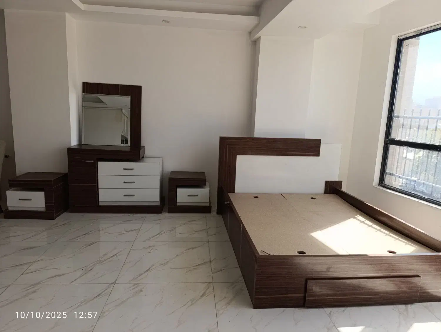 سرویس خواب دونفره تمیز و سالم|تخت و سرویس خواب|همدان, |دیوار