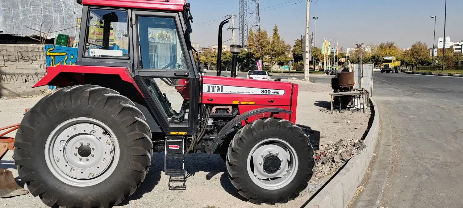 تراکتور 800 کابین دار فابریک|خودرو سنگین|قروه, |دیوار