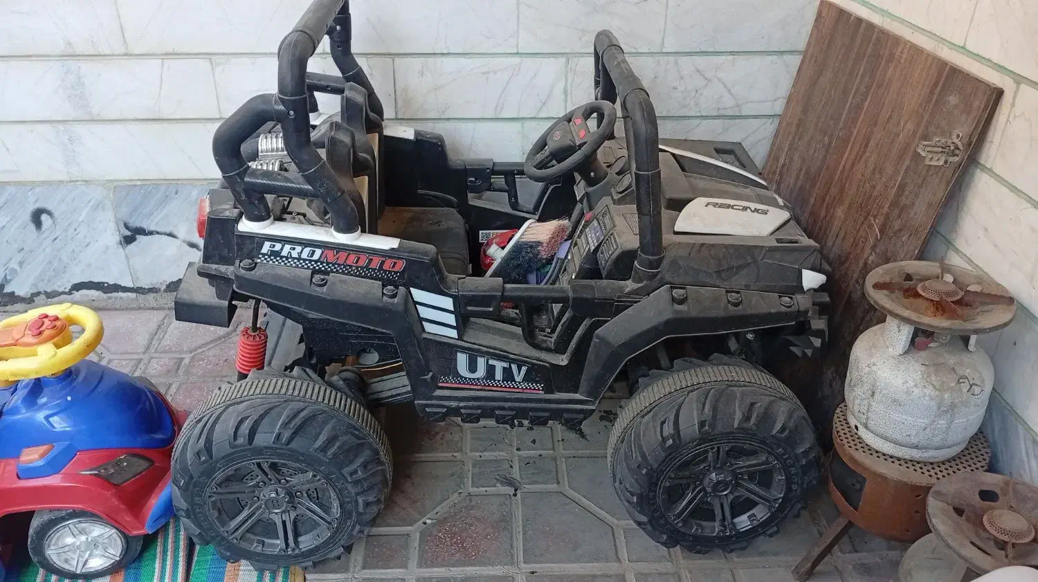 ماشین شارژی|اسباببازی بچه|مریوان, |دیوار