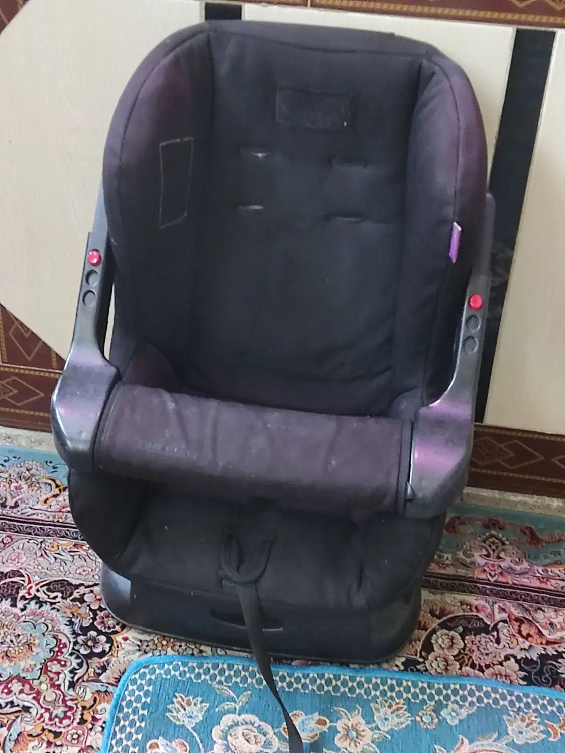 صندلی کودک داخل ماشین|تخت و صندلی بچه|بروجرد, |دیوار
