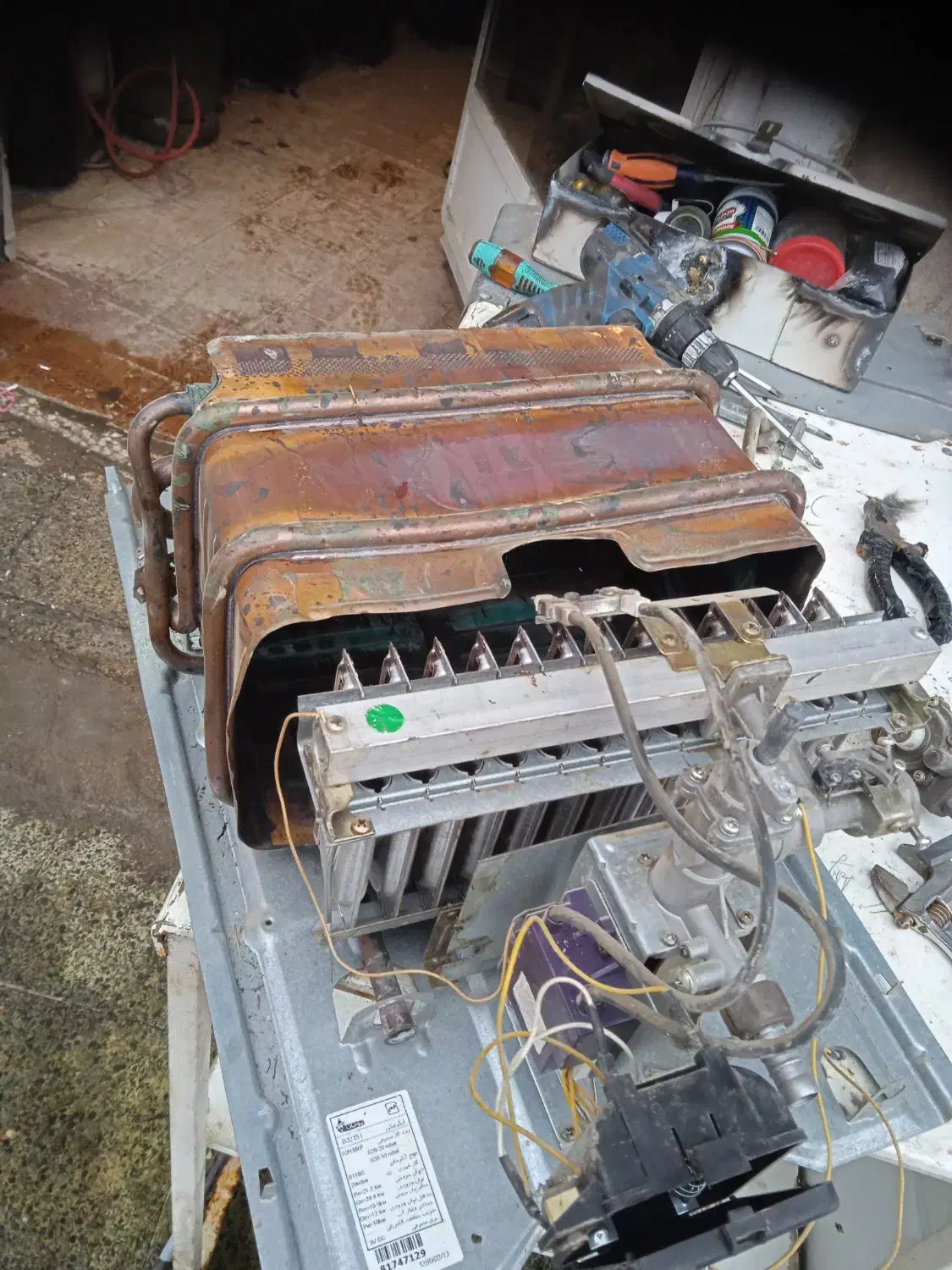 تعمیرات تعمیر نصب تخصصی انواع آبگرمکن وبخاری|خدمات پیشه و مهارت|مسجد سلیمان, |دیوار