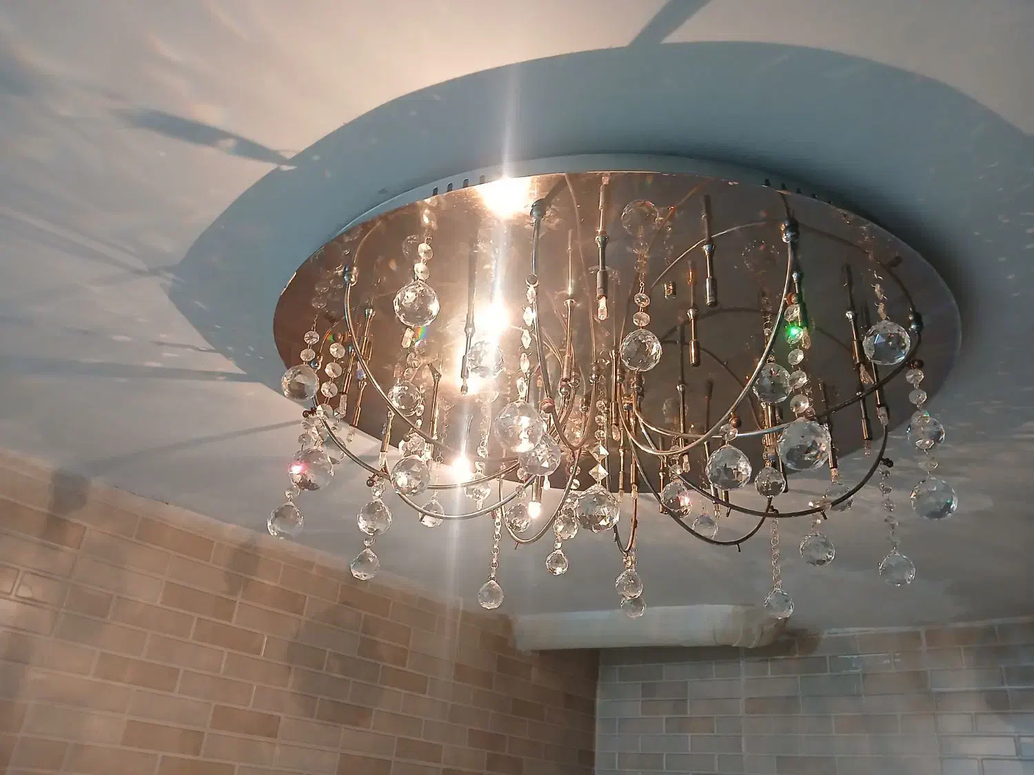 لوستر  آینه ای با گوی کریستالی قدیمی|لوستر و چراغ آویز|تهران, اسکندری|دیوار